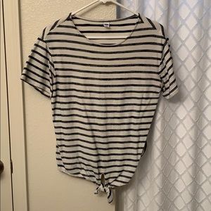 Shirt sleeve front tie t shirt